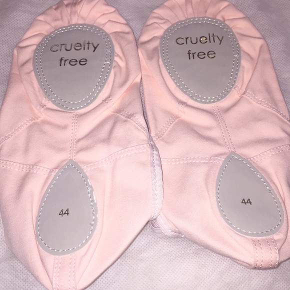 Ballet dance slippers. - Picture 2 of 3